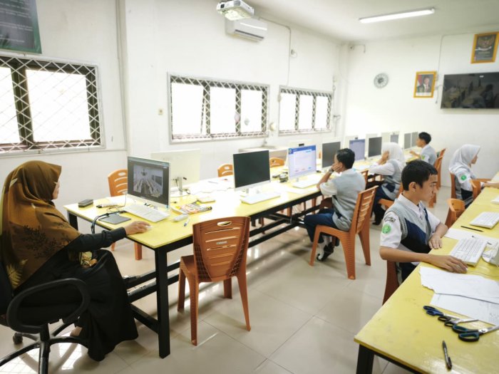 Bidik Tiket Provinsi, 15 Siswa MTsN 2 Kota Jambi Berjuang di OSN-K 2026 Bidik Tiket Provinsi, 15 Siswa MTsN 2 Kota Jambi Berjuang di OSN-K 2026