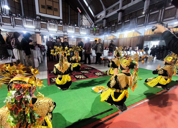 Pelepasan Penuh Makna Siswa Kelas 9, Awal dari Langkah Baru Pelepasan Penuh Makna Siswa Kelas 9, Awal dari Langkah Baru