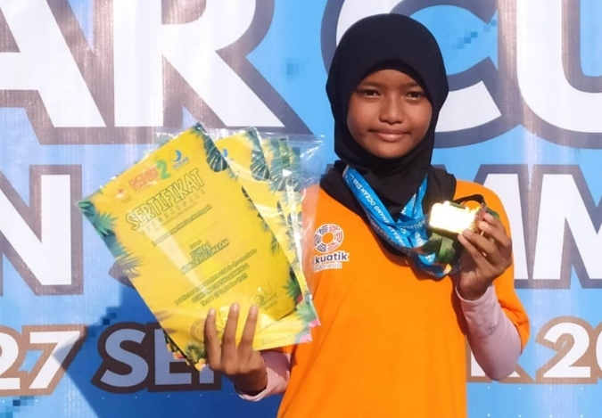 Khansa Widya Larasati Borong 4 Medali di Kejuaraan Renang Se-Provinsi Jambi Khansa Widya Larasati Borong 4 Medali di Kejuaraan Renang Se-Provinsi Jambi