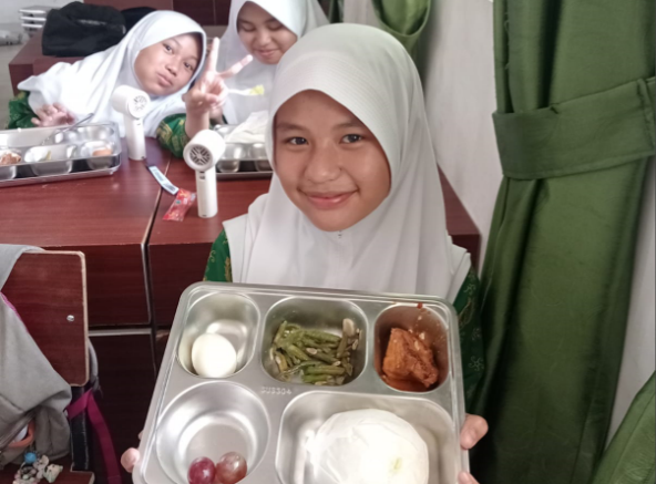 MBG Kelas 7G: Gizi Terpenuhi, Karakter Terbentuk