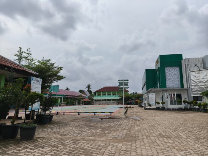 Suasana Hening Sabtu Siang di MTsN 2 Kota Jambi