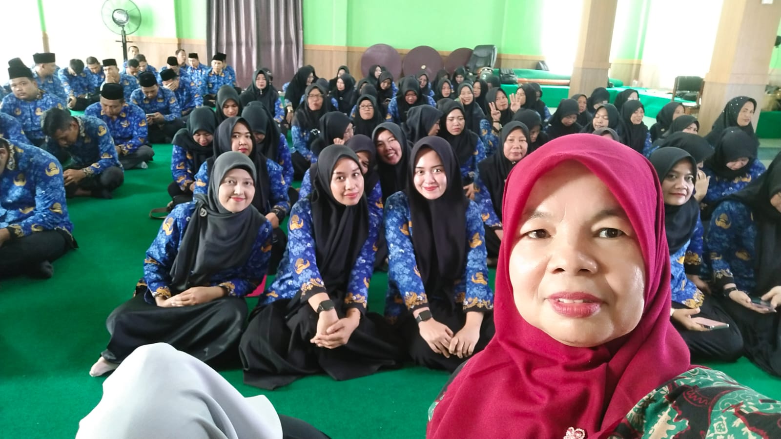 ASN PPPK MTsN 2 Kota Jambi Ikuti Pembinaan ASN Formasi 2024 dari Kemenag Kota Jambi via Zoom Meeting