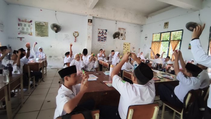 Refleksi Harkitnas: Saatnya Siswa MTsN 2 Kota Jambi Jadi Agen Perubahan Refleksi Harkitnas: Saatnya Siswa MTsN 2 Kota Jambi Jadi Agen Perubahan