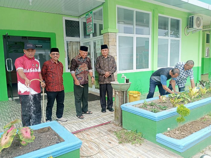 Hari Pertama Masuk, MTsN 2 Kota Jambi Dikunjungi Kepala Kemenag Kota Jambi
