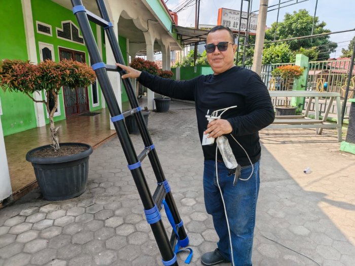 Tahap Penarikan Kabel Berlanjut, MTsN 2 Kota Jambi Siapkan Jaringan CCTV di Area Vital Tahap Penarikan Kabel Berlanjut, MTsN 2 Kota Jambi Siapkan Jaringan CCTV di Area Vital