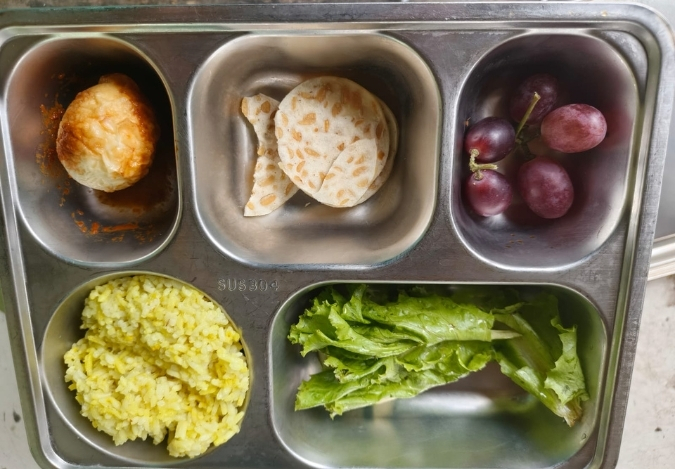 Nasi Kuning dan Semangat Pemuda di MTsN 2 Kota Jambi