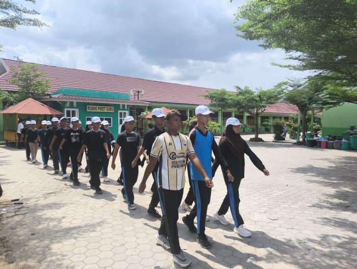 Tim Pramuka MTsN 2 Kota Jambi Mantapkan Variasi Gerakan: Semangat Latihan Usai Maulid Menuju Pawai Aksioma