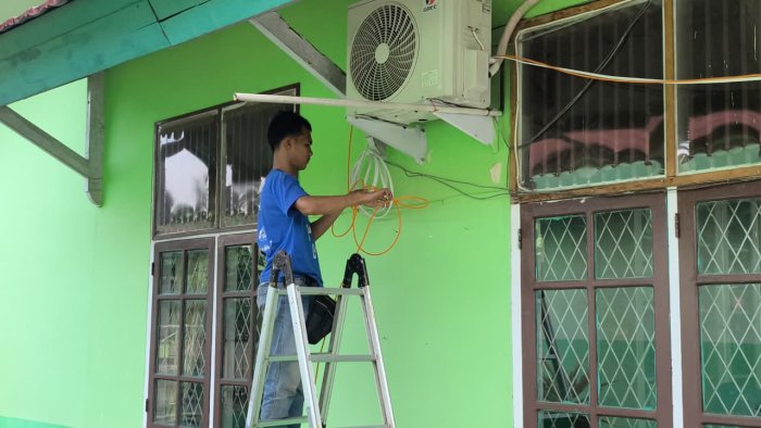 Sinergi Komite dan Orang Tua Siswa, MTsN 2 Kota Jambi Pasang Jaringan CCTV di Titik Strategis Sinergi Komite dan Orang Tua Siswa, MTsN 2 Kota Jambi Pasang Jaringan CCTV di Titik Strategis
