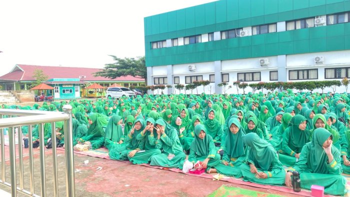 Yasinan Rutin: Perkuat Spiritual Sekaligus Sambut Perpisahan Kelas 9 Yasinan Rutin: Perkuat Spiritual Sekaligus Sambut Perpisahan Kelas 9