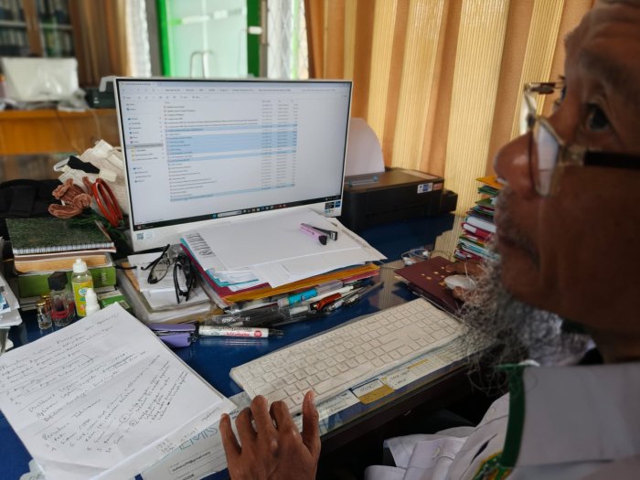 Dokumen Bukti Dukung Disiapkan, MTsN 2 Kota Jambi Mantapkan Penilaian Madrasah ZI