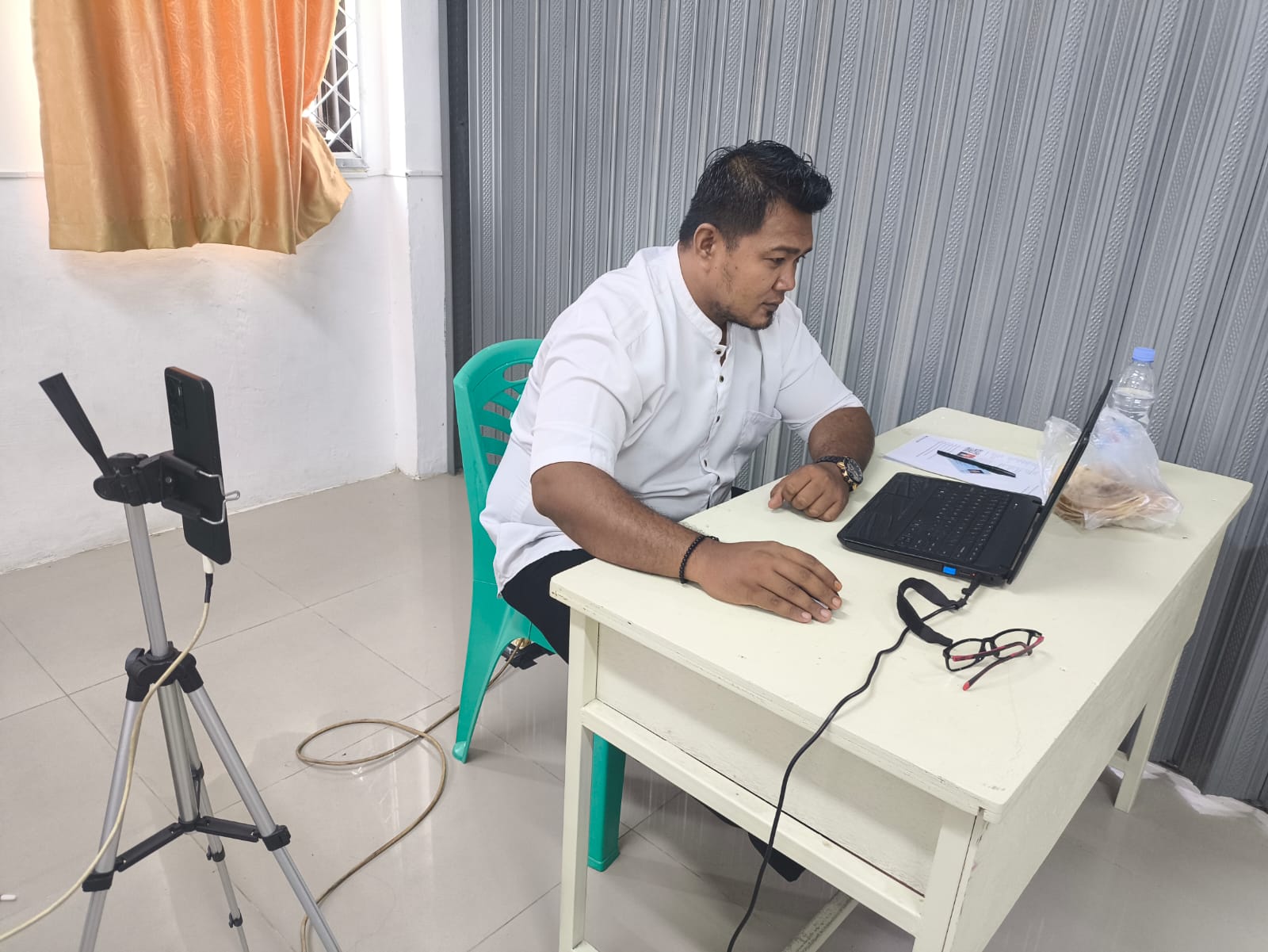 Pak Ade Saputra, S.Pd., Guru PJOK MTsN 2 Kota Jambi Ikuti Uji Pengetahuan PPG