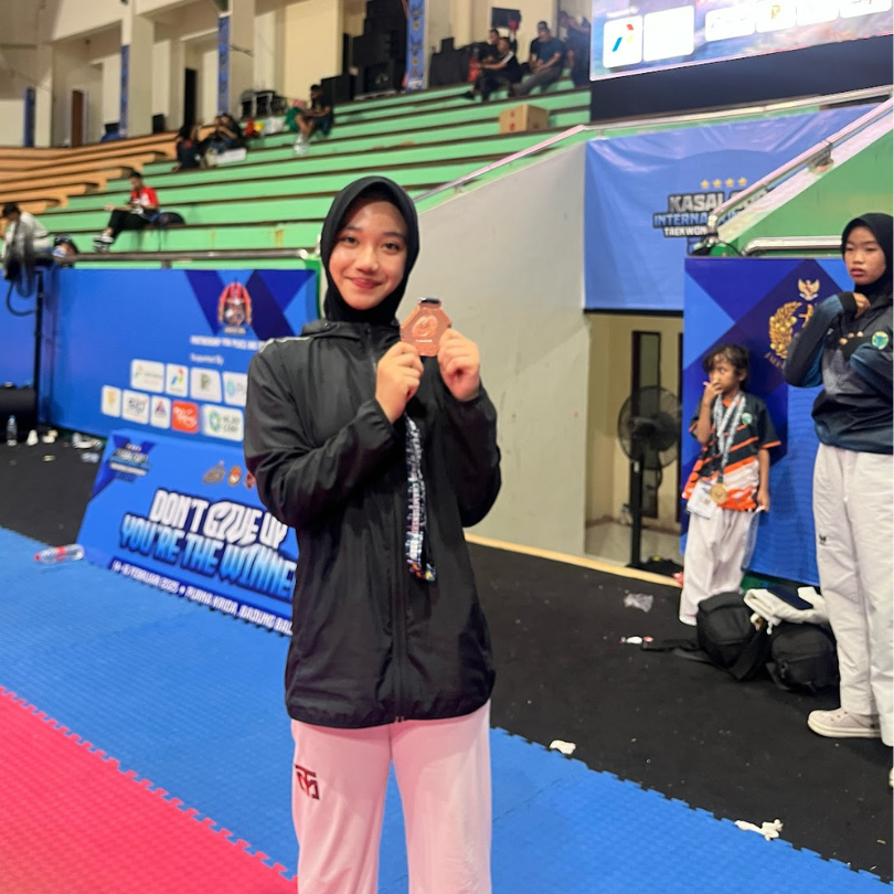 Sukses di Ajang Internasional! Miranda Anugrah Putri Ukir Prestasi di KASAL CUP 2 Sukses di Ajang Internasional! Miranda Anugrah Putri Ukir Prestasi di KASAL CUP 2