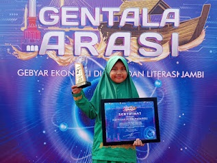 Bersaing dengan Pelajar SMA/MA, Kayyisah Putri Berhasil Raih Juara 2 Storytelling Bersaing dengan Pelajar SMA/MA, Kayyisah Putri Berhasil Raih Juara 2 Storytelling