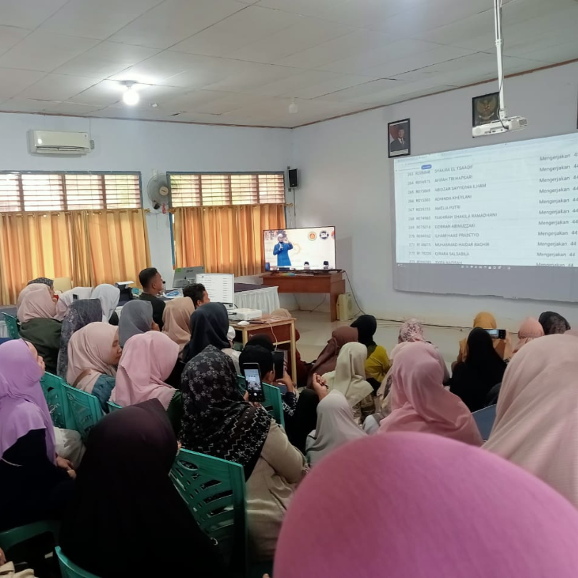 Simulasi CBT: Anak Fokus Ujian, Orang Tua Deg-degan Pantau Live Score!