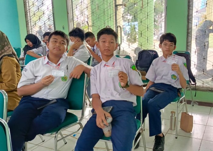 Trio MTsN 2 Kota Jambi Tembus Final Nuansa Matematika XX 2026