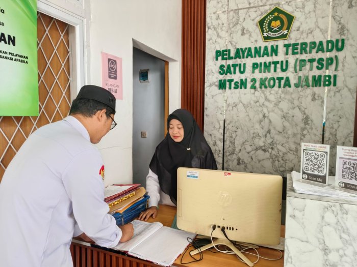 Satu Pintu untuk Semua: Potret Layanan Administrasi di PTSP MTsN 2 Kota Jambi