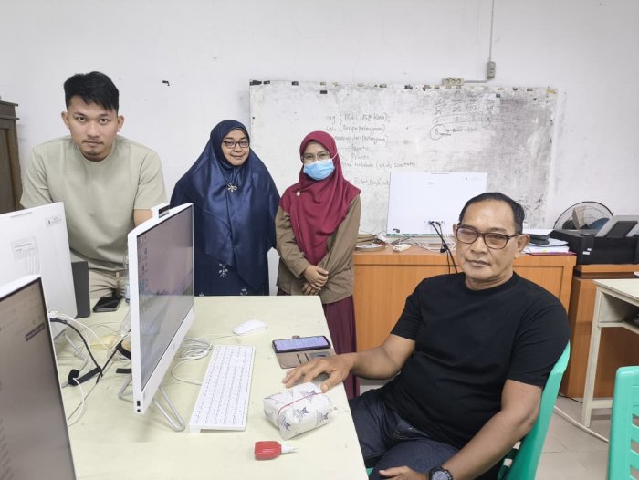 Pendamping Simulasi OMI MTsN 2 Kota Jambi: Sinergi Guru dalam Menyiapkan Generasi Juara