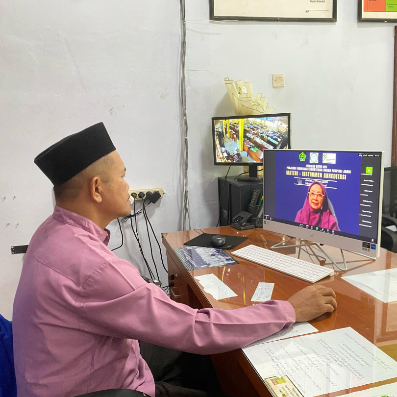 Ikuti Sosialisasi Akreditasi, Drs. Ahmad Syukri Persiapkan MTsN 2 Kota Jambi