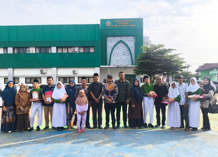Juara Umum Diumumkan, Apresiasi Madrasah untuk Prestasi Akademik Siswa