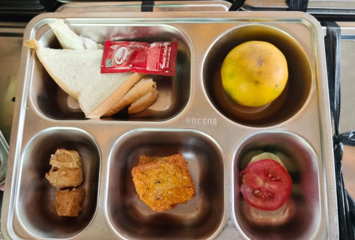 Sandwich Gurih, MBG Jumat Warnai Istirahat Siswa