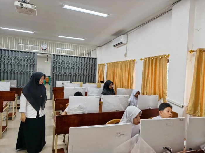 Lab Komputer Tetap Jadi Solusi Sukses Hari Kelima ASAT MTsN 2 Kota Jambi