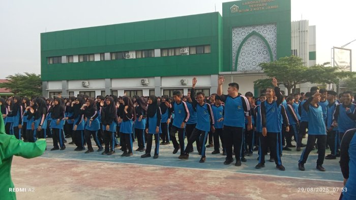 Semarak Senam Bersama Masanders di Lapangan MTsN 2 Kota Jambi