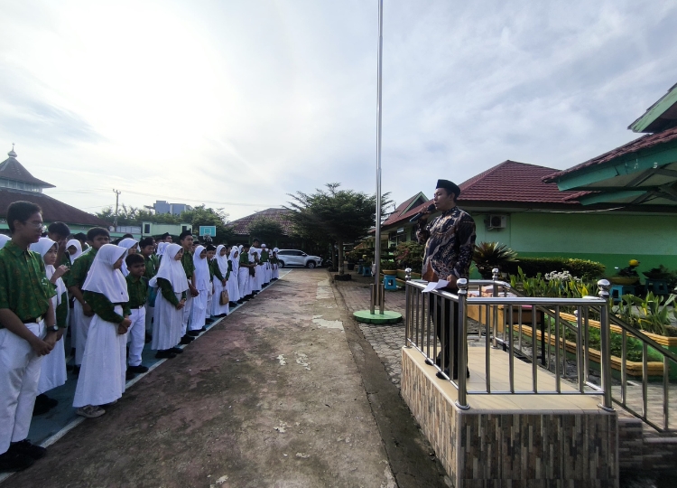 Pesan Plh Kamad: Madrasah Libur, Tanggung Jawab Jangan Libur! Pesan Plh Kamad: Madrasah Libur, Tanggung Jawab Jangan Libur!