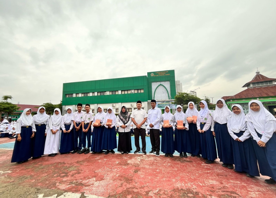 MTsN 2 Kota Jambi Dukung Gerakan Literasi, Duta Pustaka Gelar Lomba Baca dan Tulis
