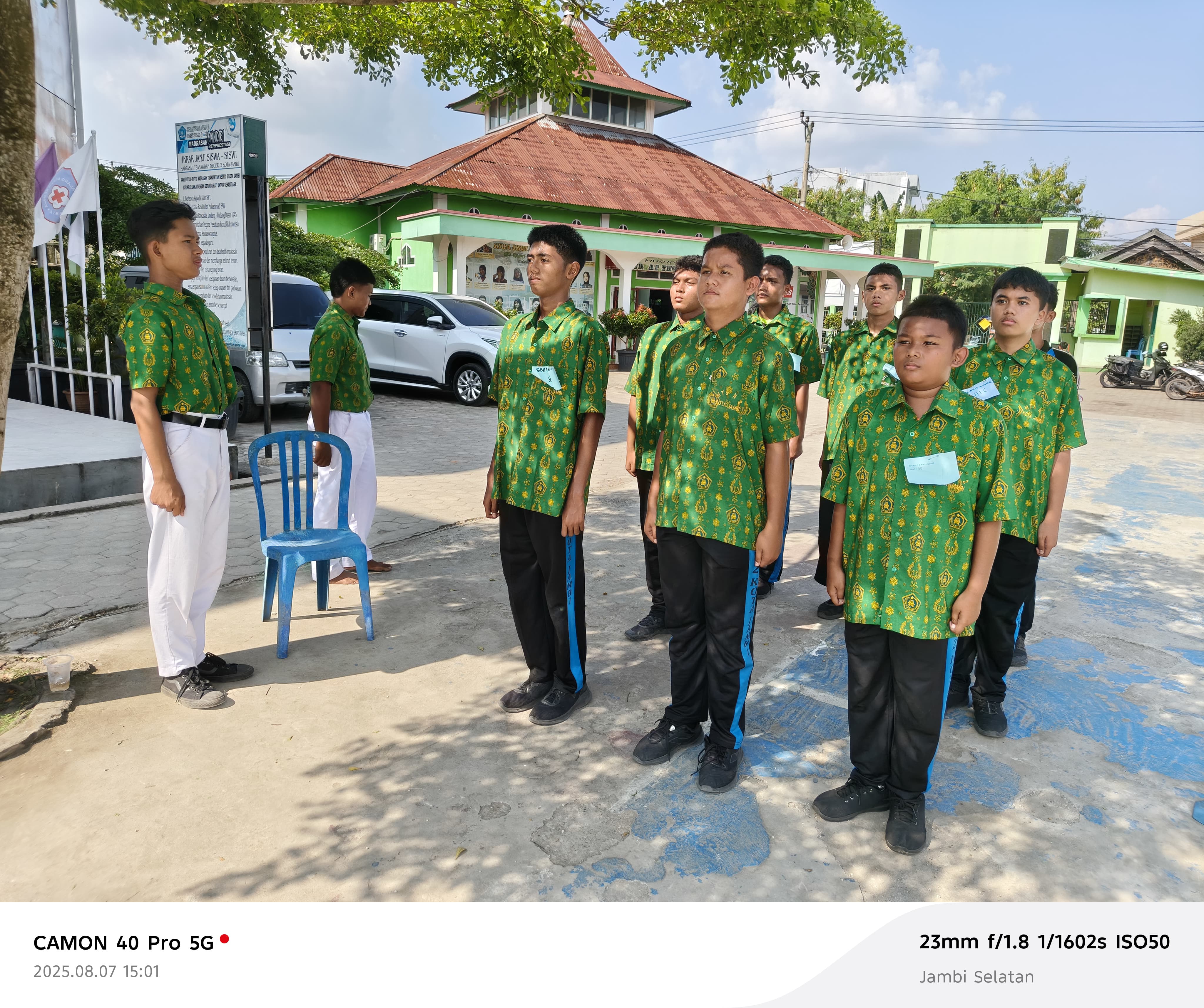 Tim Paskibra MTsN 2 Kota Jambi Gelar Seleksi dan Latihan Persiapan Upacara HUT RI ke-80