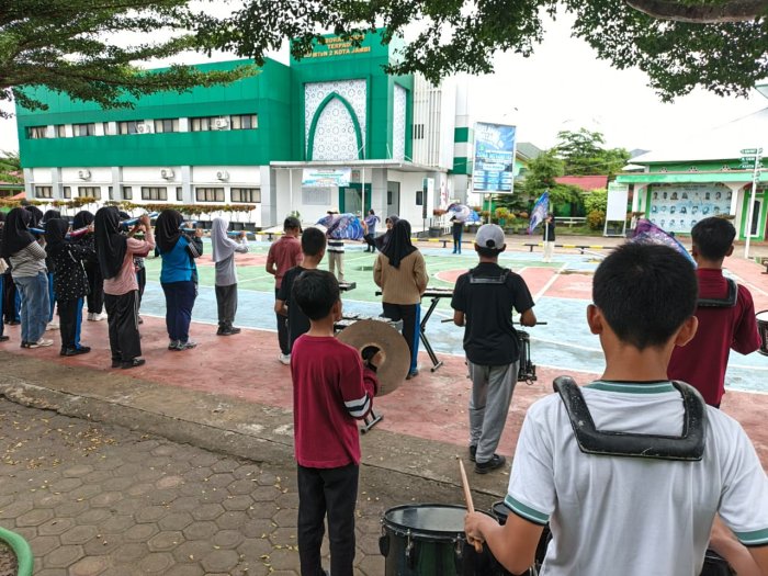 Latihan Gabungan Seksi Drumband Satukan Irama, Angkat Lagu Daerah