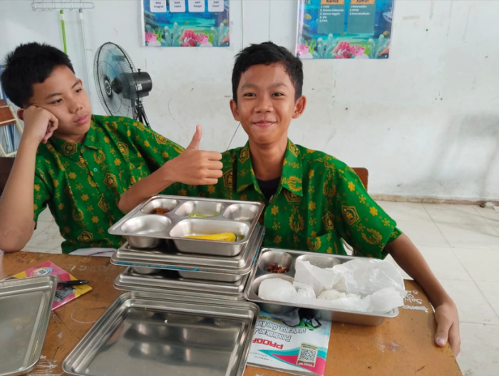 MBG Kelas 8C, 8D, 8E, dan 8F: Energi Positif dari Piring Bergizi