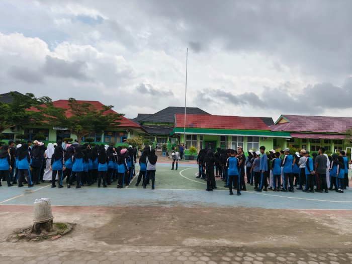 Latihan Persiapan Sertijab: OSIM dan Ekskul MTsN 2 Kota Jambi Siap Regenerasi Latihan Persiapan Sertijab: OSIM dan Ekskul MTsN 2 Kota Jambi Siap Regenerasi