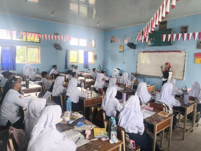 Supervisi Pembelajaran di Kelas 7C: Pak Wahid Tinjau Perangkat dan Proses KBM Guru Fikih