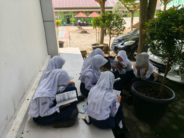 Belajar di Sela Istirahat, Fokus Siswa Tetap Terjaga