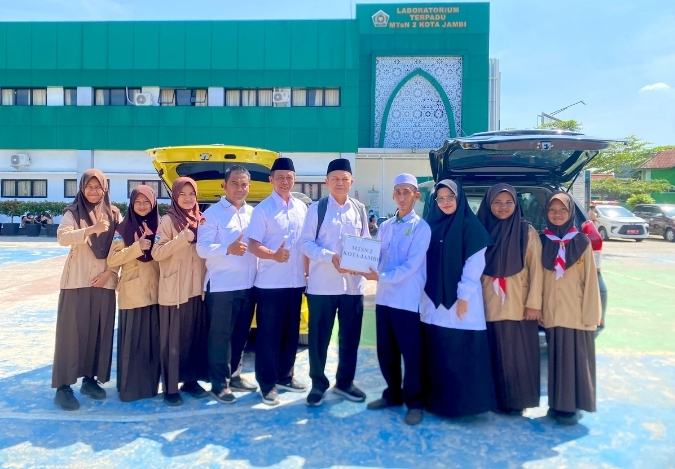 Jejak Kebaikan Siswa Baru MTsN 2 Kota Jambi: Bantuan untuk Anak Panti