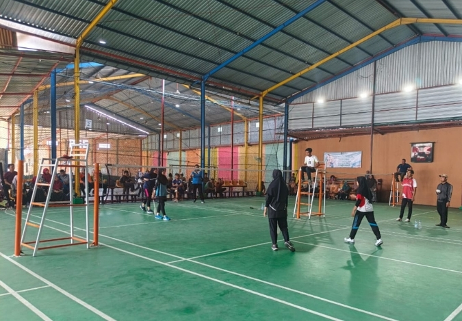 Pertarungan Sengit di Aksioma, Ganda Putri MTsN 2 Kota Jambi Raih Juara 2 Badminton