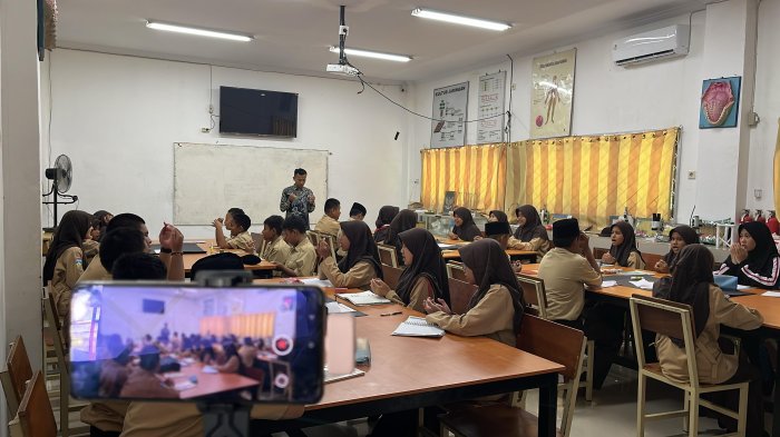 Bapak Arrifqi Muharrami, S.Si Produksi Video UKIN UKMPPG Hari Ini