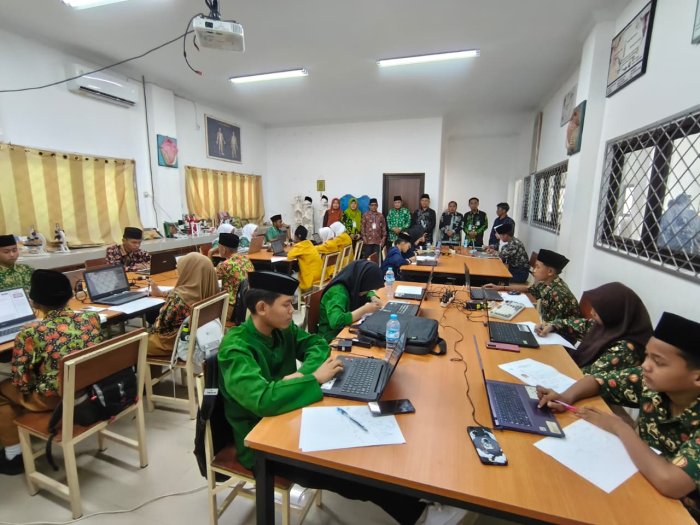 MTsN 2 Kota Jambi Tuan Rumah OMI 2025: Madrasah Siap, Prestasi Menyapa