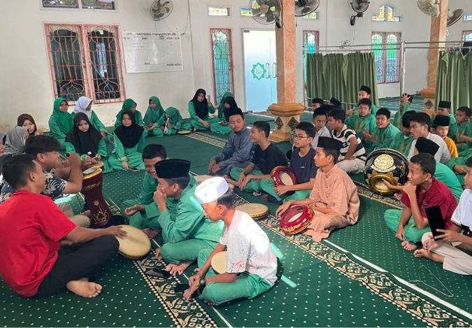 Latihan Rutin Tim Hadroh Shohibul Muslimin: Upaya Meningkatkan Kualitas Seni Islami