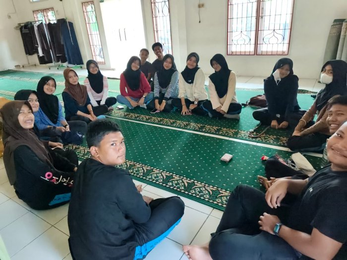Matangkan Konsep, Panitia Siswa Gelar Rapat Persiapan Acara Perpisahan Kelas 9 Matangkan Konsep, Panitia Siswa Gelar Rapat Persiapan Acara Perpisahan Kelas 9