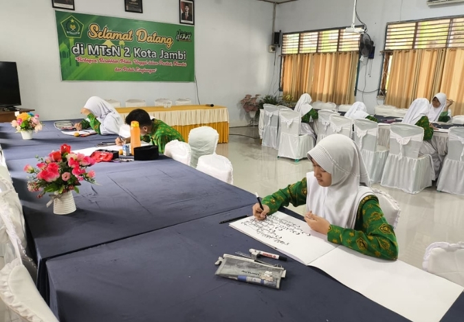 Langkah Menuju Aksioma: MTsN 2 Kota Jambi Gelar Seleksi Kaligrafi Langkah Menuju Aksioma: MTsN 2 Kota Jambi Gelar Seleksi Kaligrafi