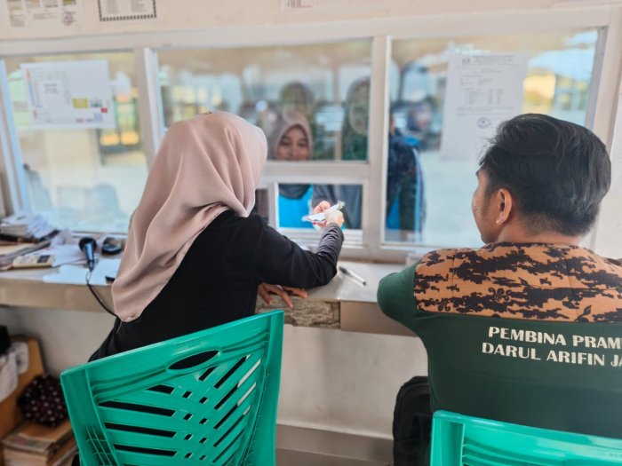 Masa PLP Hampir Usai, Mahasiswa Tetap Siaga di Ruang Piket Guru