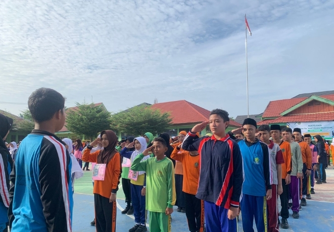 Gerak Serempak, Jiwa Kompak: LKBB Bersama Senior Paskib dan Pramuka