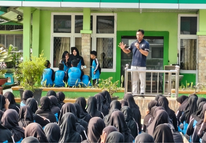 Waka Kesiswaan MTsN 2 Kota Jambi Tegaskan Pentingnya Mematuhi Tata Tertib Madrasah