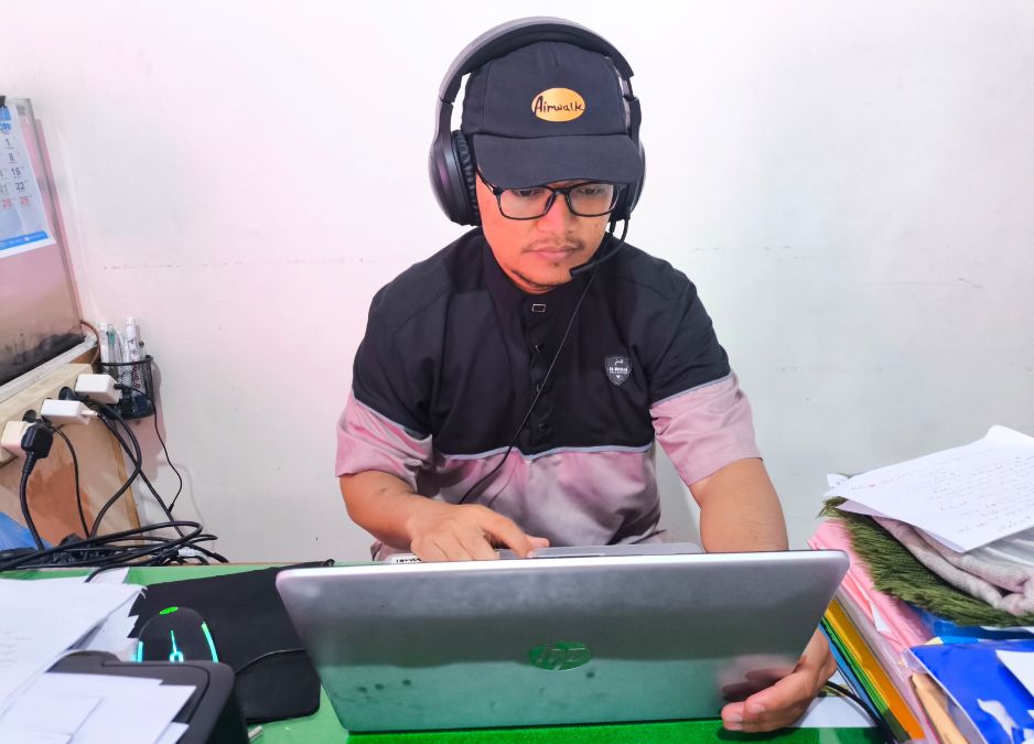 Madrasah dan Kampus: Perjalanan Menuju Gelar Magister Waka Humas MTsN 2 Kota Jambi Madrasah dan Kampus: Perjalanan Menuju Gelar Magister Waka Humas MTsN 2 Kota Jambi