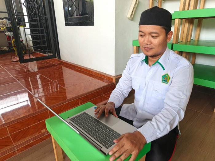 Strategi Komunikasi Publik: MTsN 2 Kota Jambi Dukung Gerakan Hemat Energi