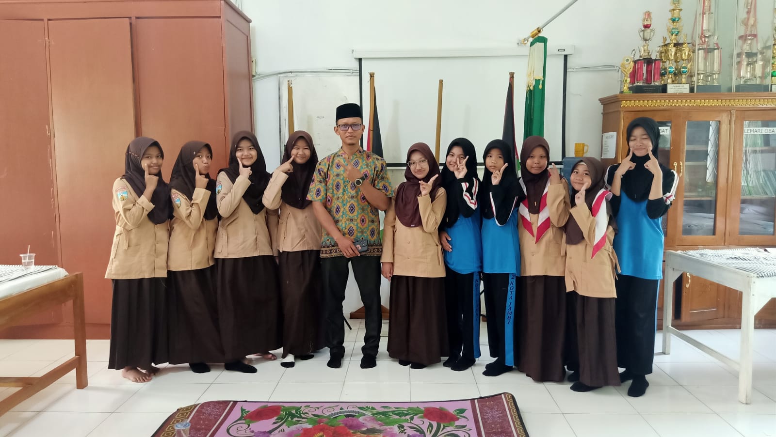 Siswa Duta Konselor Sebaya MTsN 2 Kota Jambi Siswa Duta Konselor Sebaya MTsN 2 Kota Jambi