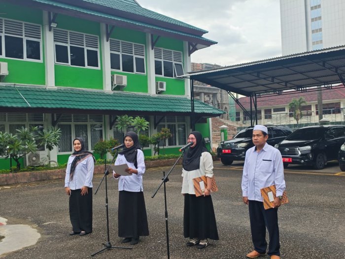 Gladi Bersih Upacara HGN di Kanwil Kemenag: Guru dan Tendik MTsN 2 Kota Jambi Siap Bertugas