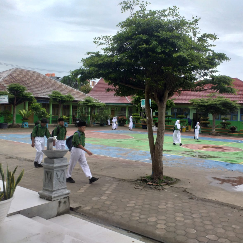 Hari Pertama Masuk, MTsN 2 Kota Jambi Hidupkan Semangat Ramadhan Hari Pertama Masuk, MTsN 2 Kota Jambi Hidupkan Semangat Ramadhan