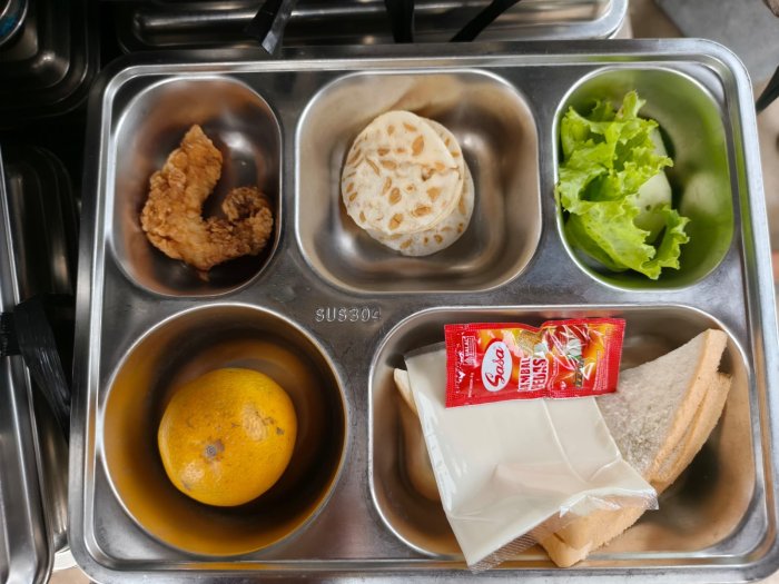 MBG Jumat Jadi Pendukung Fokus dan Konsentrasi Siswa MBG Jumat Jadi Pendukung Fokus dan Konsentrasi Siswa